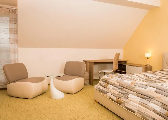 Hotel Golf Ceska Lipa 4*